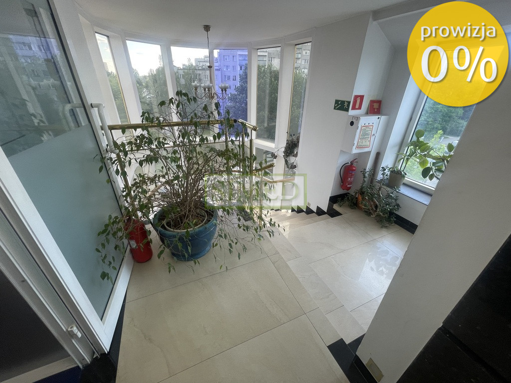 Cisza,dostep24h,recepcja,parking,wysoki standard